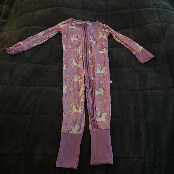Little sleepies unicorn print zippie size 12-18 months. - Picture 1 of 6